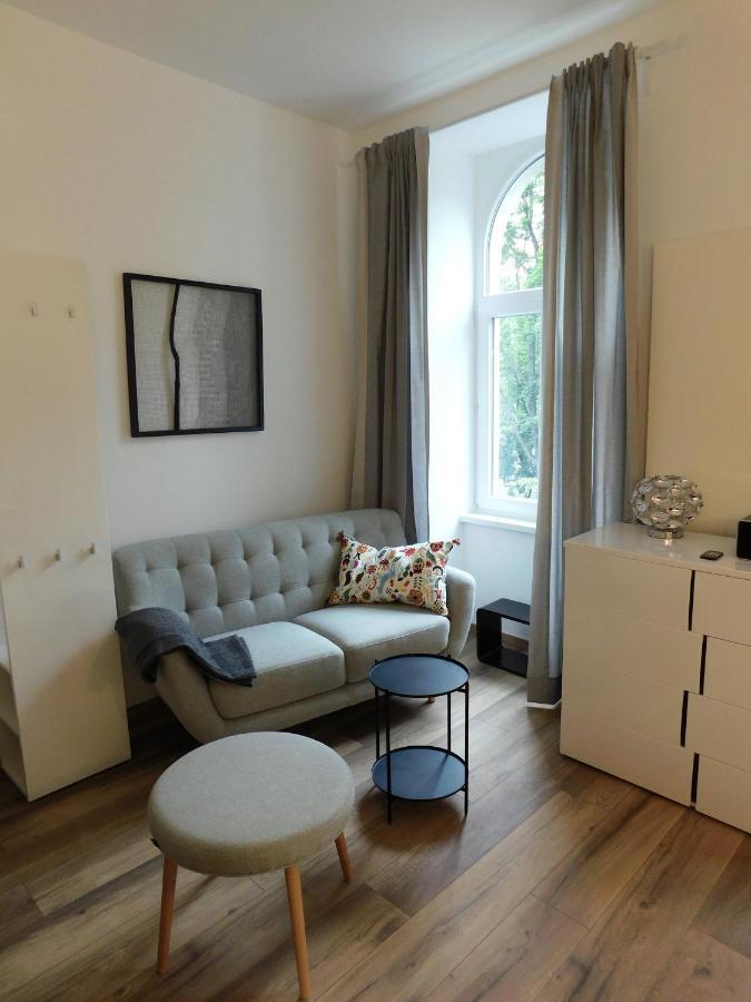 Max, Ruhige Sonnige Wohnung In Praternahe Vienna Esterno foto