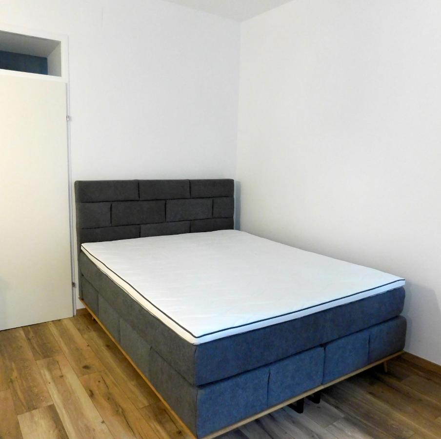 Max, Ruhige Sonnige Wohnung In Praternahe Vienna Esterno foto