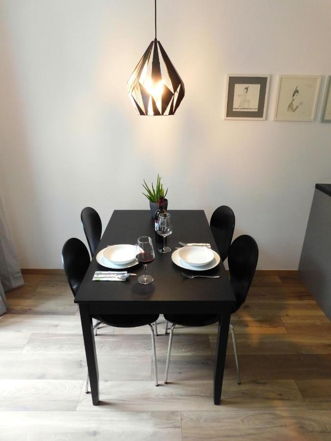Max, Ruhige Sonnige Wohnung In Praternahe Vienna Esterno foto
