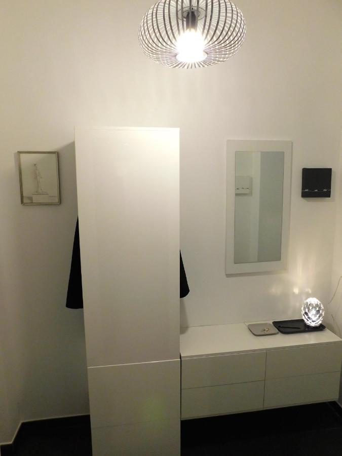 Max, Ruhige Sonnige Wohnung In Praternahe Vienna Esterno foto